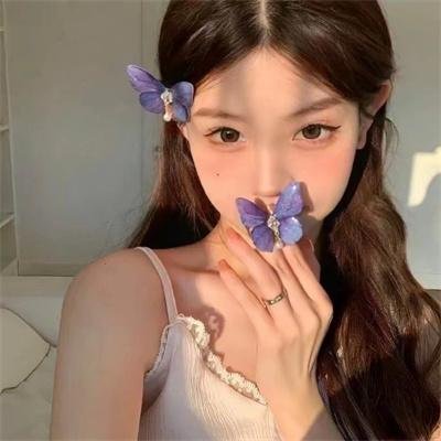 花吃了那女孩